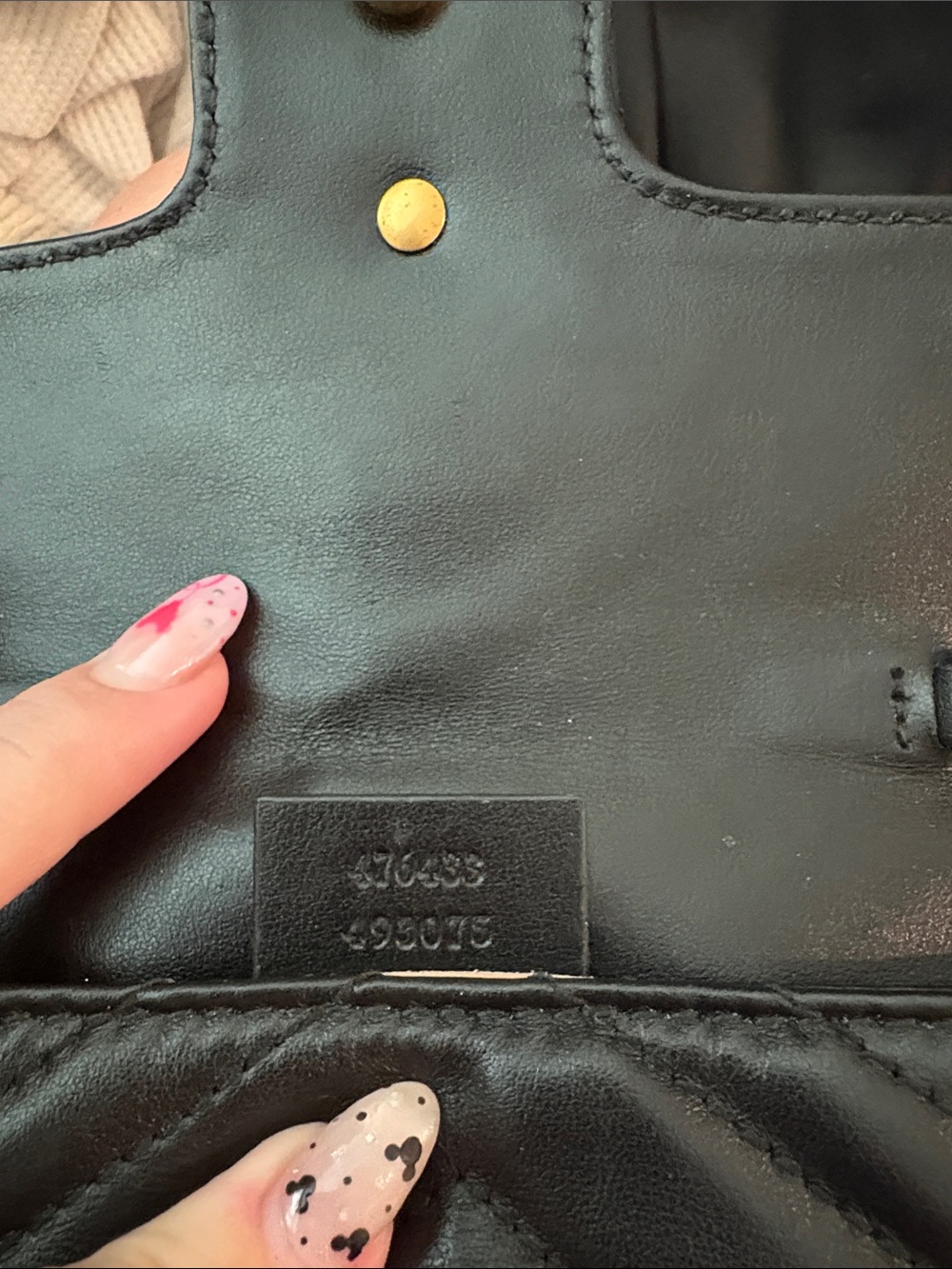 Gucci Black Chevron Quilted Leather Crossbody with Gold GG - Picture 5 of 5